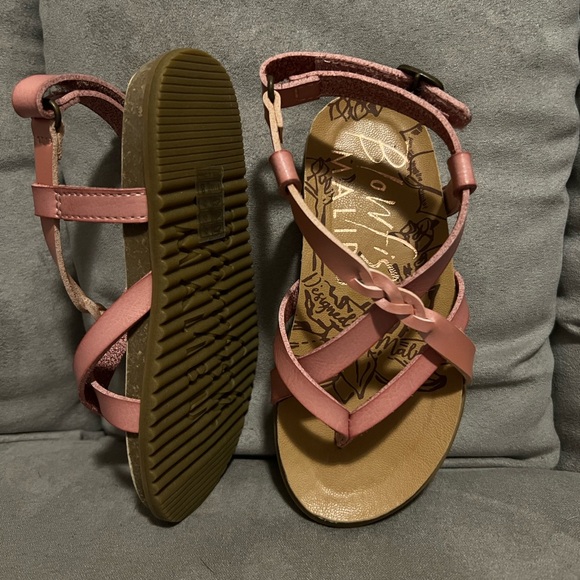 Toddler girls blowfish sandals no tags but brand new - Picture 4 of 4